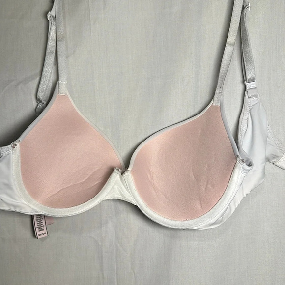white Victoria's Secret tshirt push-up full coverage bra size 32C - Picture 6 of 6